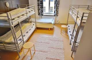 Хостелы Hostel Diana Park Хельсинки Односпальная кровать в общем номере с 5 кроватями для мужчин и женщин-1